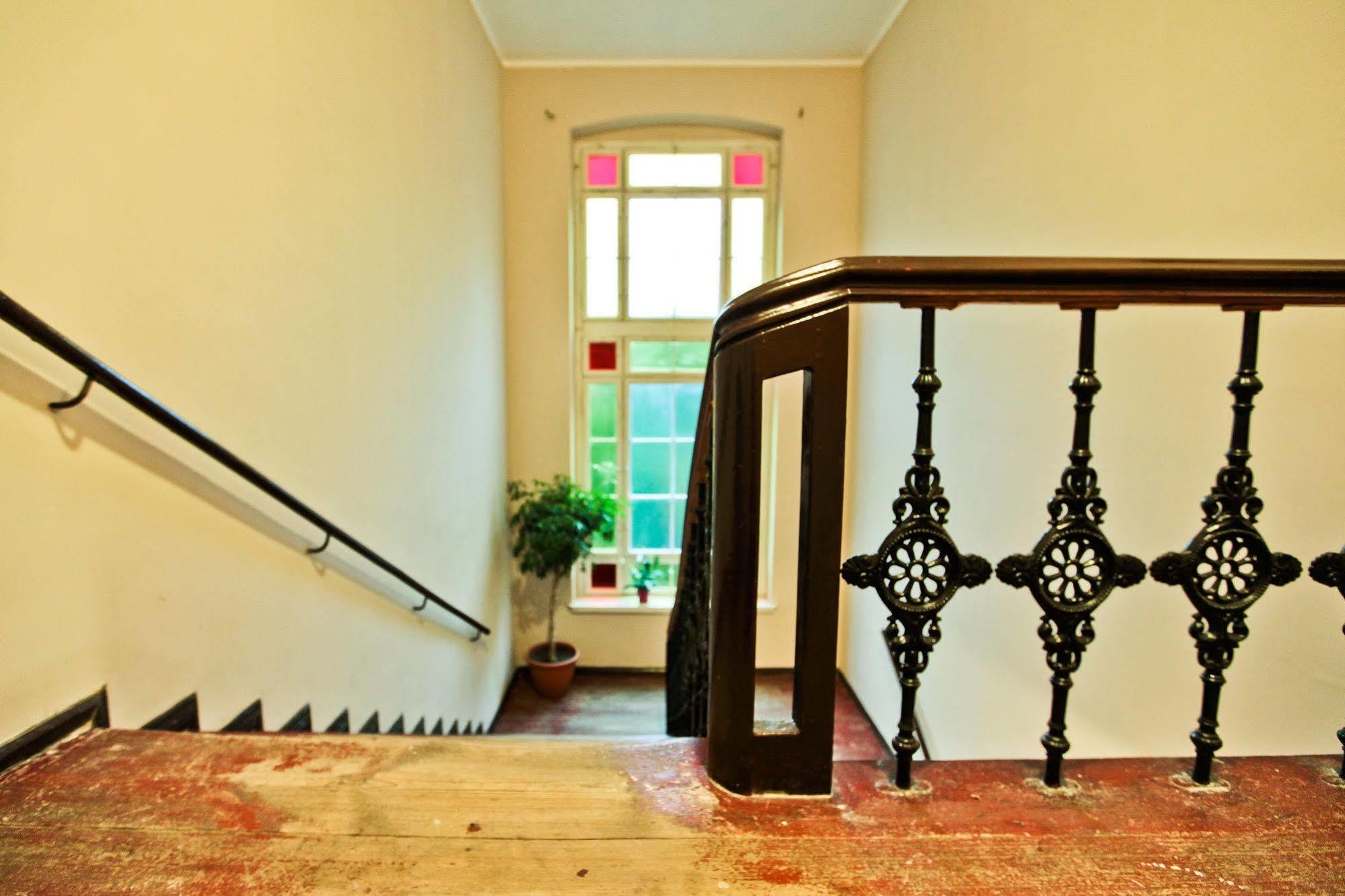 Poco Loco Hostel Познань Экстерьер фото