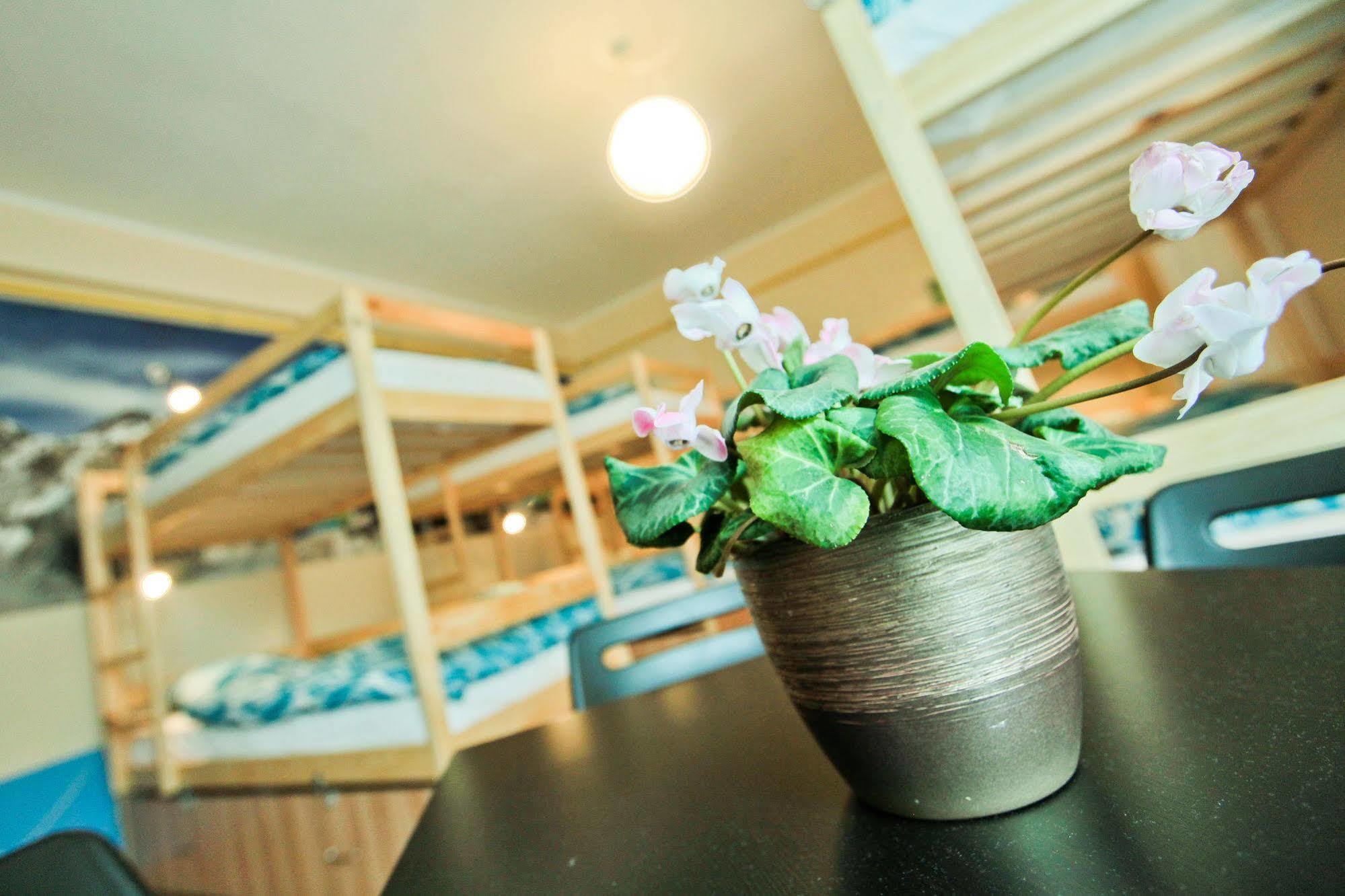 Poco Loco Hostel Познань Экстерьер фото